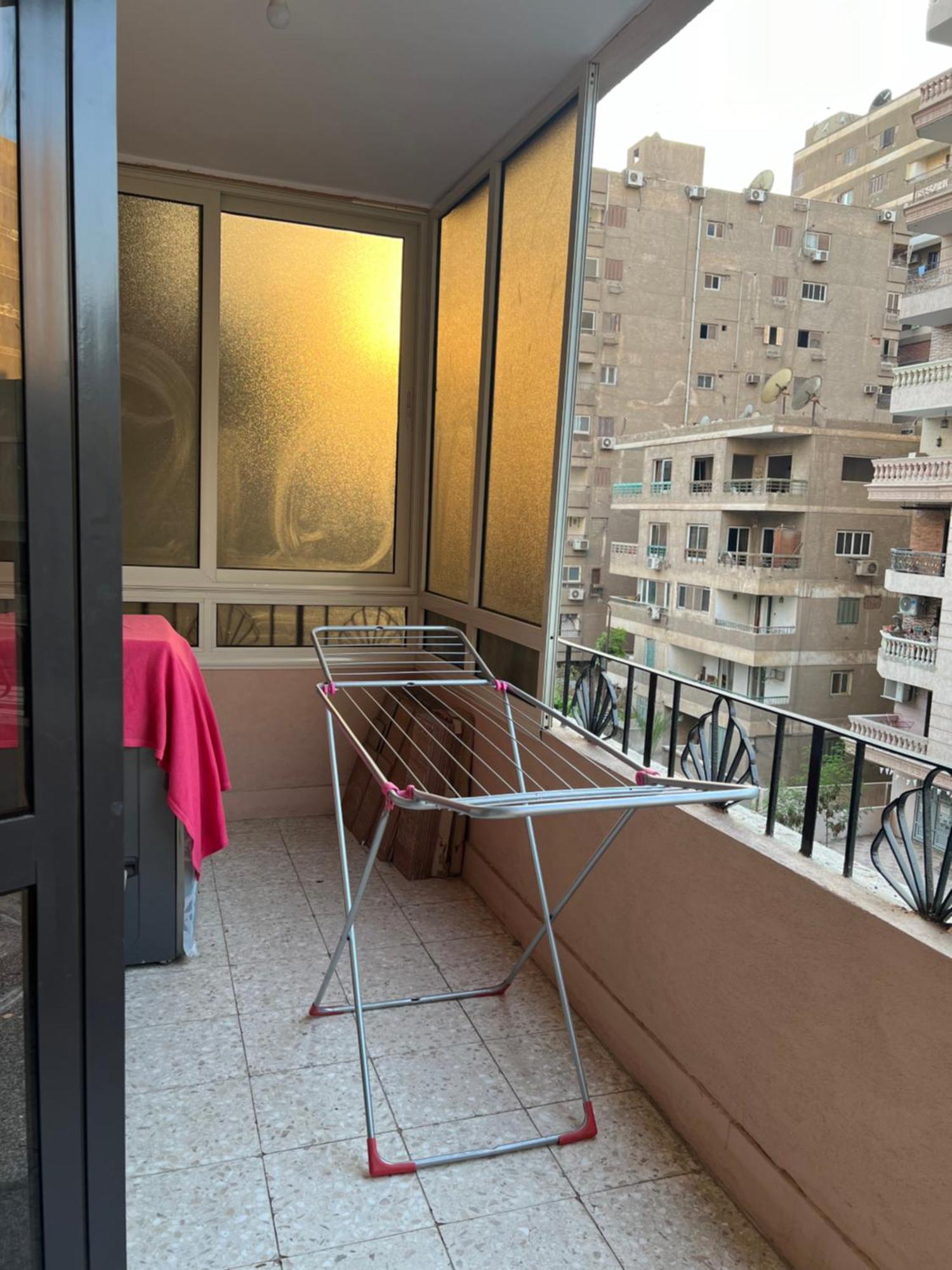 Apartment Close To Stars Centrally Located